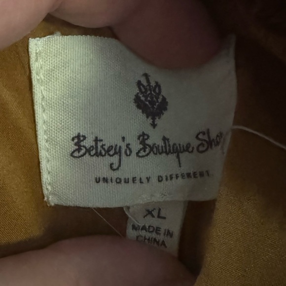 Betseys Boutique Shop Teddy Quarter Zip Sweater Size XL - Picture 3 of 6